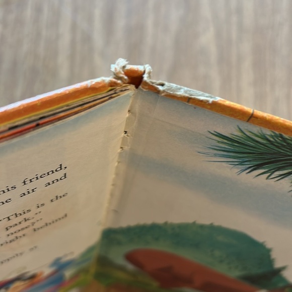 Vintage 1961 Hanna-Barbara’s “Yogi Bear” A Big Golden Book Hardback Children’s - Picture 12 of 13